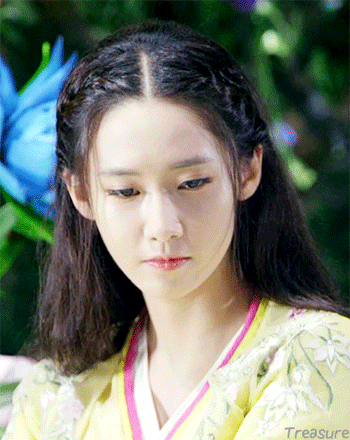 林允儿(yoona,1990年5月30日出生于首尔,韩国女歌手,演员,女子演唱