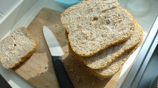 面包机版全麦吐司的做法按照顺序在面包机中…