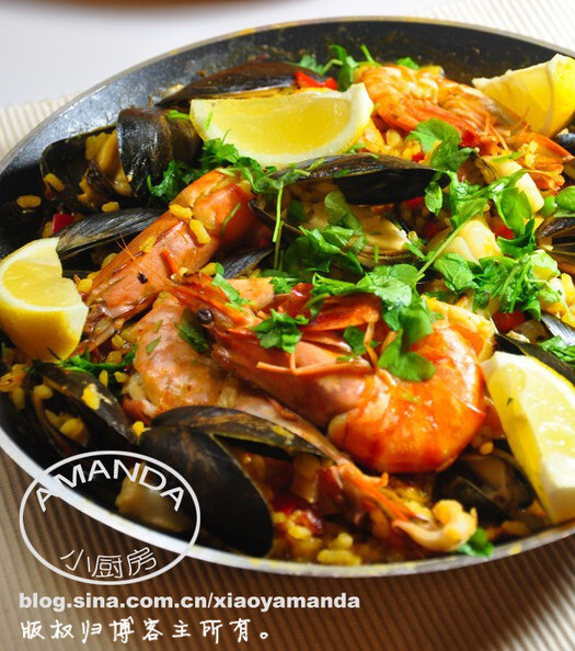 【Seafood Paella西班牙海鲜饭】做法:1.虾…-