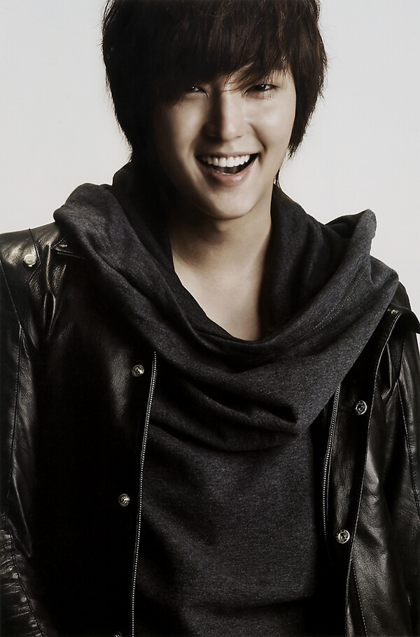 雪》等。2005年在我的女孩中饰演的徐正雨一