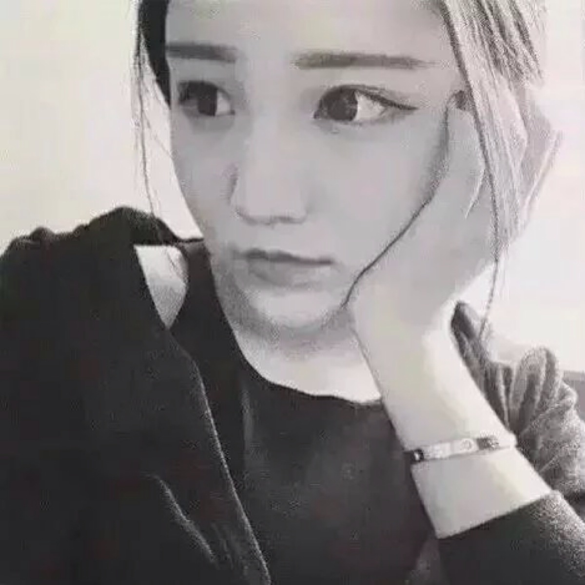 女生头像 黑白系