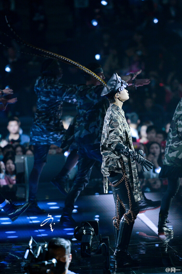 李宇春2017江苏卫视跨年演唱会-堆糖,美好生活