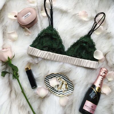 hey beau Daisy 法式内衣 绿色蕾丝软杯 无…-堆糖，美好生活研究所