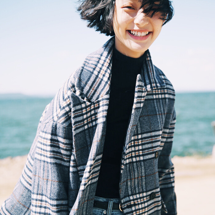 果核宇宙蓝格宽松双排扣夹棉毛呢外套大衣-堆