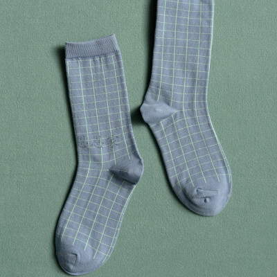 原创日系方格全棉中筒袜简约学院风袜子个性…