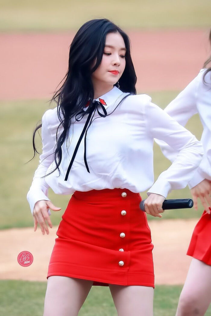 red velvet 红色天鹅绒 姜涩琪 裴珠泫 孙…-堆糖