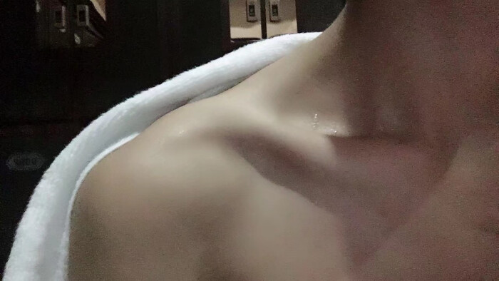 空间哥哥的锁骨和爪子